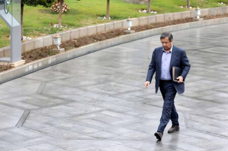 استیضاح همتی: چالش‌های اقتصادی و ناامیدی از دولت