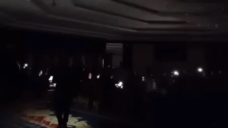 رسوایی در اجلاس بین‌المللی: برق سالن کنفرانس قطع شد؛ آبروریزی تازه جمهوری اسلامی در برابر جهان