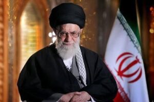 آیا خامنه‌ای میان جنگ و دیپلماسی در نجات ایران از فروپاشی شکست خورده است؟