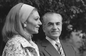 محمدرضا پهلوی… رویایی که قطع شد و در آستانه بازگشت است