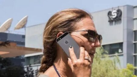 تلفن‌های همراه سلاح پنهان اسرائیل برای نفوذ به رهبران و دانشمندان ایران