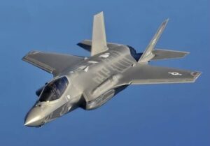 آیا حتی با ۳۰۰ فروند F-35 هم می‌توان با آمریکا جنگید؟ روایت خلبان بازنشسته ارتش ایران