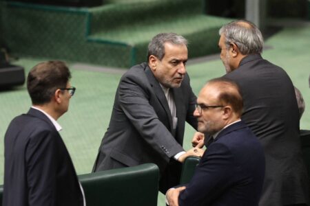 افشای خطرناک: ایران اسناد مالکیت جزایر سه‌گانه را از دست داد!