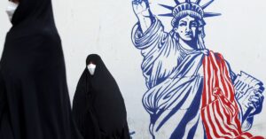 به ایران سفر نکنید و برای شرایط اضطراری آماده باشید