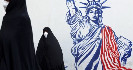 به ایران سفر نکنید و برای شرایط اضطراری آماده باشید