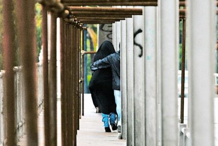 ازدواج موقت در ایران… پشت ساعت یکساعته ازدواج موقت در ایران… پشت ساعت یکساعته