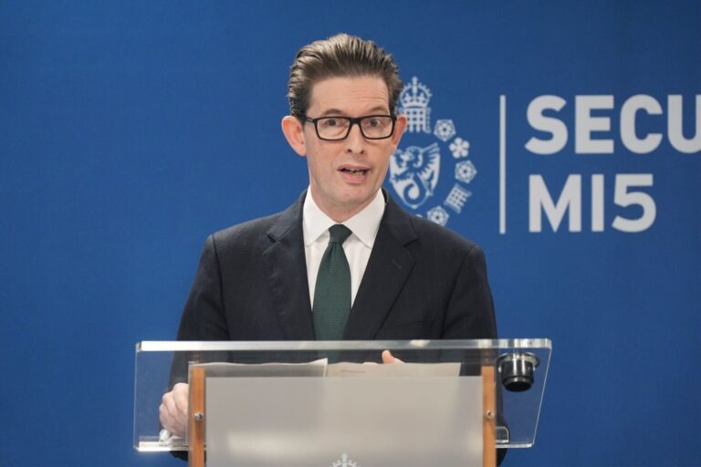 افشاگری MI5: چه کسانی در وست‌مینستر واقعاً برای بریتانیا کار نمی‌کنند؟