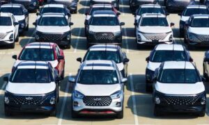 ورود خودروهای چینی بدون پول نقد به بازار ایران چه معنایی دارد؟