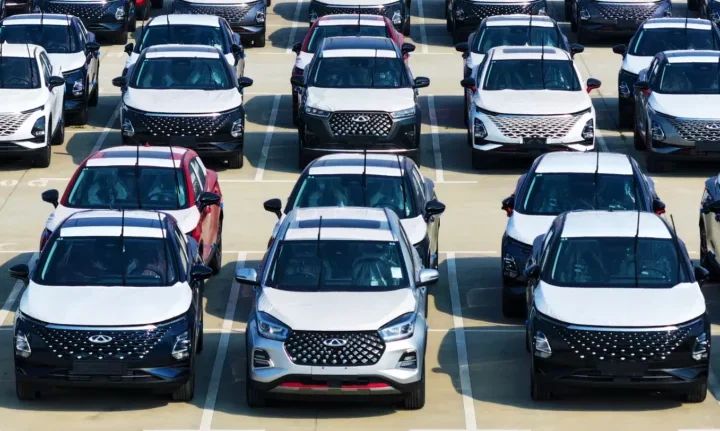 ورود خودروهای چینی بدون پول نقد به بازار ایران چه معنایی دارد؟ ورود خودروهای چینی بدون پول نقد به بازار ایران چه معنایی دارد؟