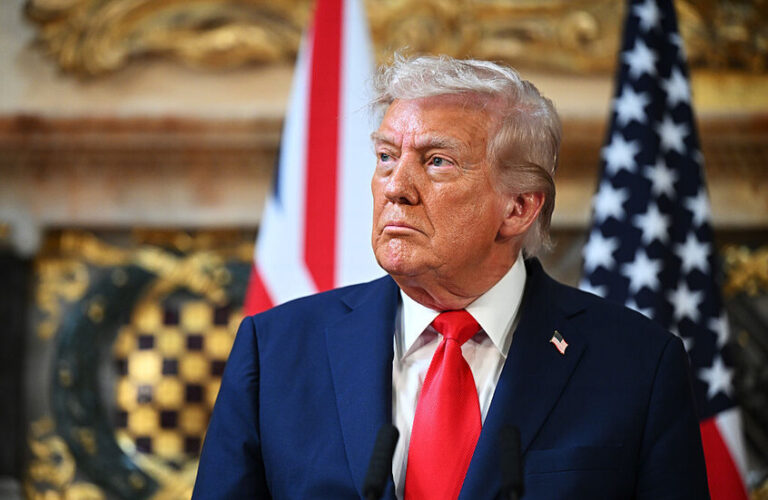 ۱۰ میلیون دلار برای رئیس یک شبکه مرموز: دو ایرانی تحت تعقیب چه کسانی هستند؟ ۱۰ میلیون دلار برای رئیس یک شبکه مرموز: دو ایرانی تحت تعقیب چه کسانی هستند؟