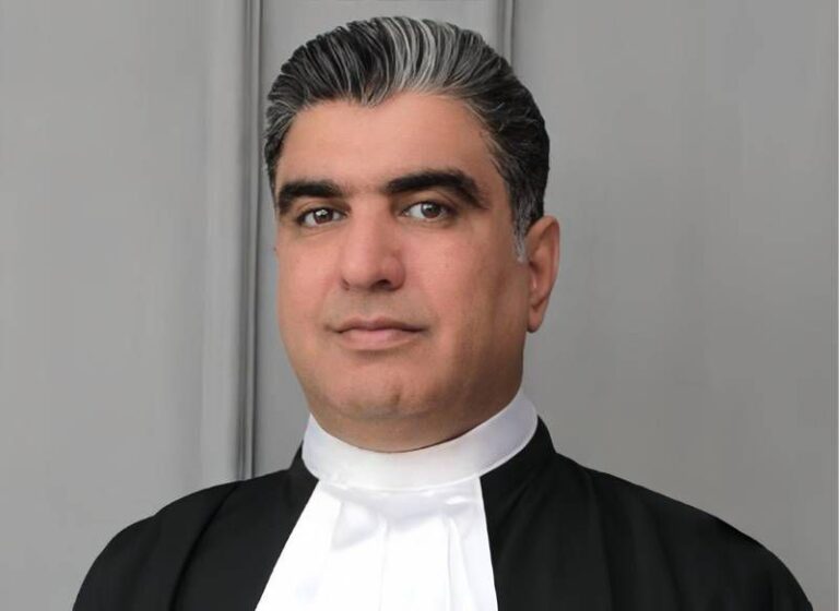 چه کسی خسرو علیکردی را کشت؟ چه کسی خسرو علیکردی را کشت؟