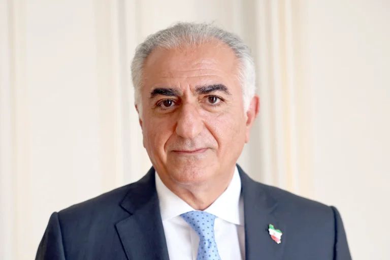 چه گروههایی هیچ ارتباطی با شاهزاده رضا پهلوی ندارند؟ فهرست کامل چه گروههایی هیچ ارتباطی با شاهزاده رضا پهلوی ندارند؟ فهرست کامل