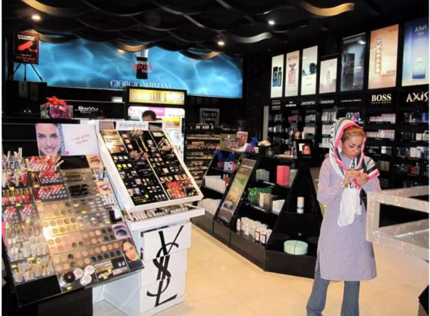 تفاوت میان کالاهای اصلی و جایگزین برای زنان در بازار ایران تفاوت میان کالاهای اصلی و جایگزین برای زنان در بازار ایران