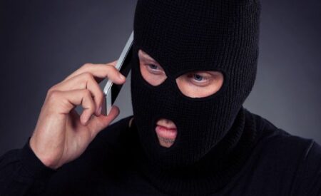 احمق‌ترین دزد جهان که جرمش را با ویدیو لو داد