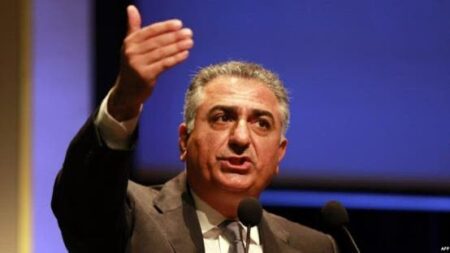 پیام شاهزاده رضا پهلوی به کادر درمان؛ سکوت نکنید