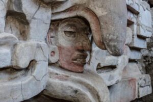 کشف قبری استثنایی در مکزیک؛ رازهایی که زنده مانده‌اند