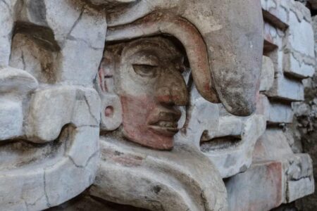 کشف قبری استثنایی در مکزیک؛ رازهایی که زنده مانده‌اند