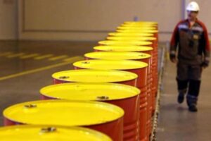 شوک قیمت نفت اقتصاد جهان را می‌شکند؟