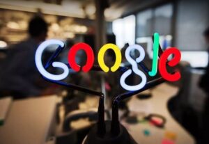 جستجوی زنده گوگل واقعاً ما را زیر نظر دارد؟