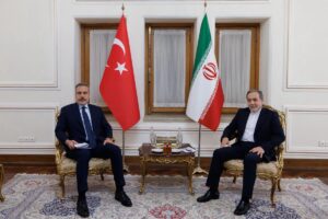 تماس عراقچی و فیدان؛ چه گذشت؟
