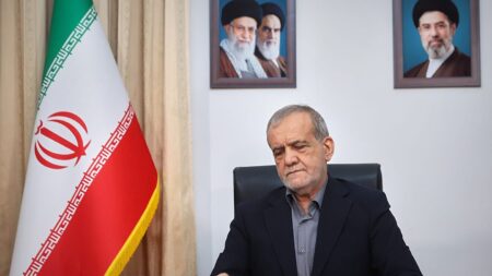 دیدار محرمانه پزشکیان؛ داخل خودرو چه گذشت؟ دیدار محرمانه پزشکیان؛ داخل خودرو چه گذشت؟