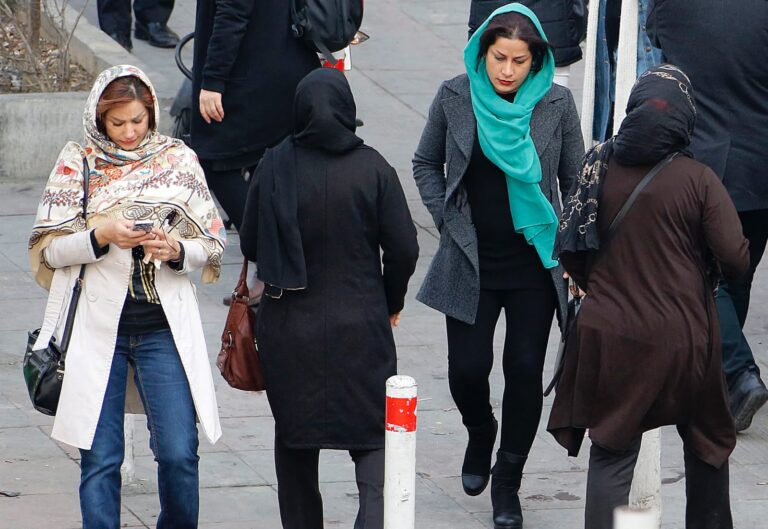 رقص دختران در اکباتان؛ تهران غافلگیر شد؟