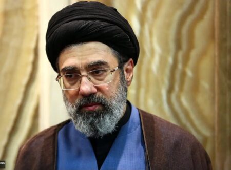 ویدیوی مجتبی خامنه‌ای در اتاق جنگ؛ ماجرا چیست؟