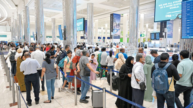 فرودگاه دبی در آشوب!
